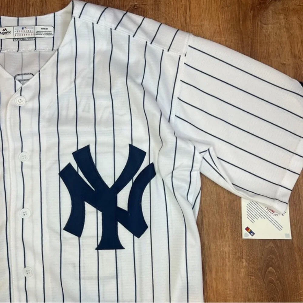 NWT Majestic MLB GENUINE MERCHANDISE COOL BASE Yankees #24 SANCHEZ Jersey MEDIUM
